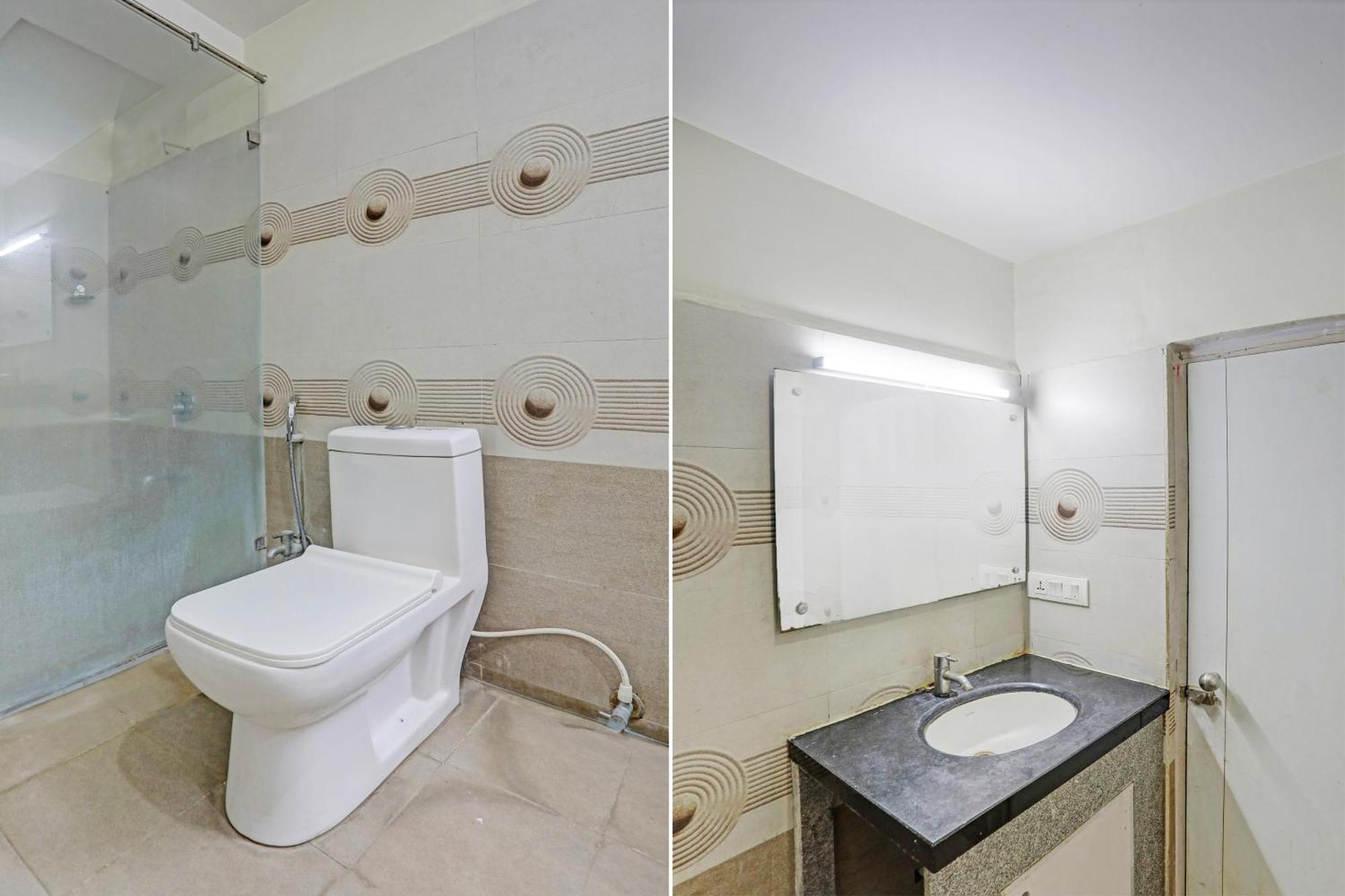 Capital O Surabhi Elite Near Miraj Cinemas - Shalini Shivani Sururnagar Exterior photo