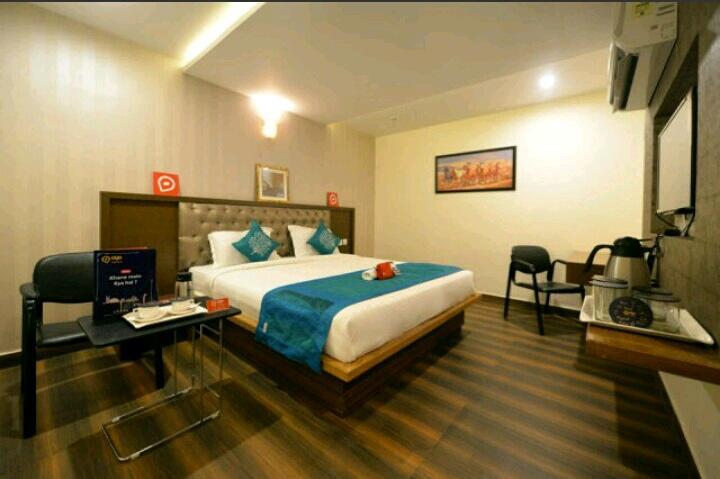 Capital O Surabhi Elite Near Miraj Cinemas - Shalini Shivani Sururnagar Exterior photo